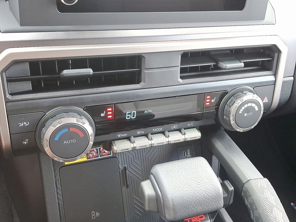 Thumbnail: 2025 Toyota 4Runner - 16