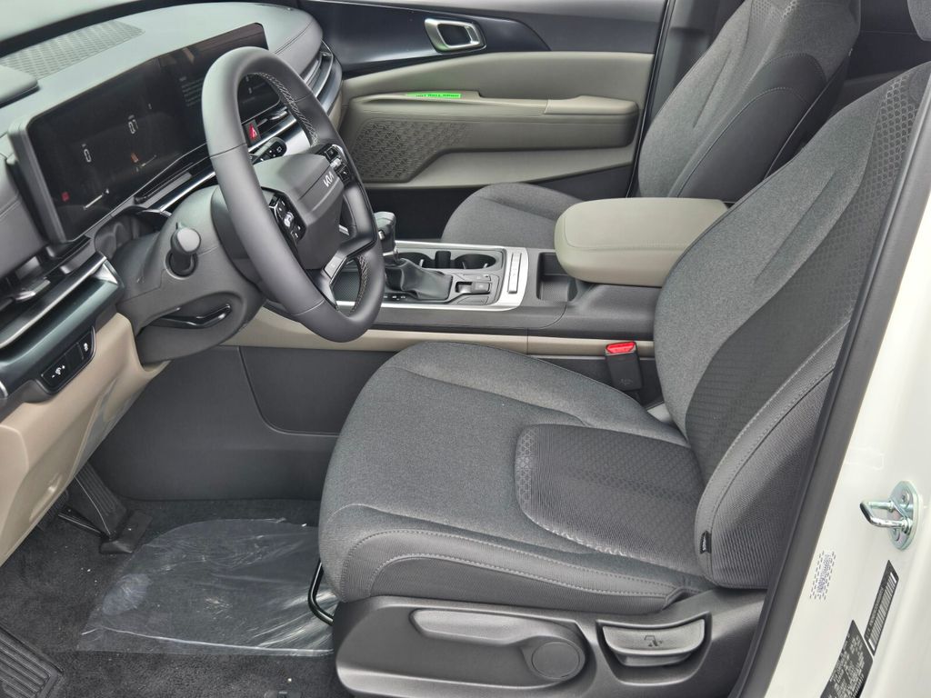 2027 Kia Carnival - $39,065