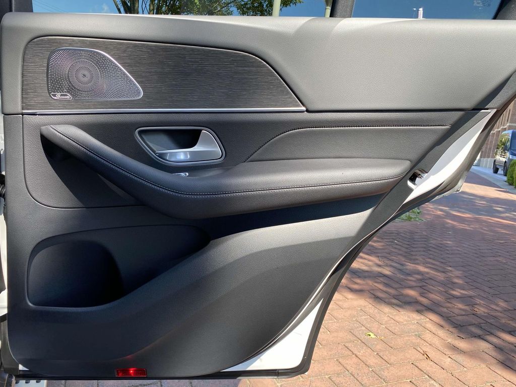 2025 Mercedes-Benz GLE 350 13