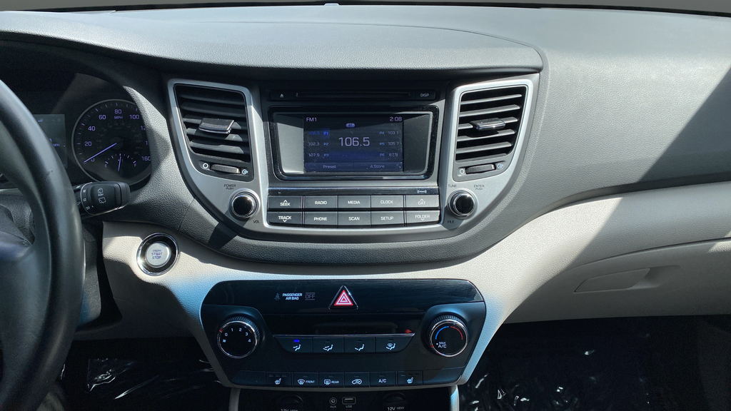 Used 2017 Winter White Hyundai Sport image 13