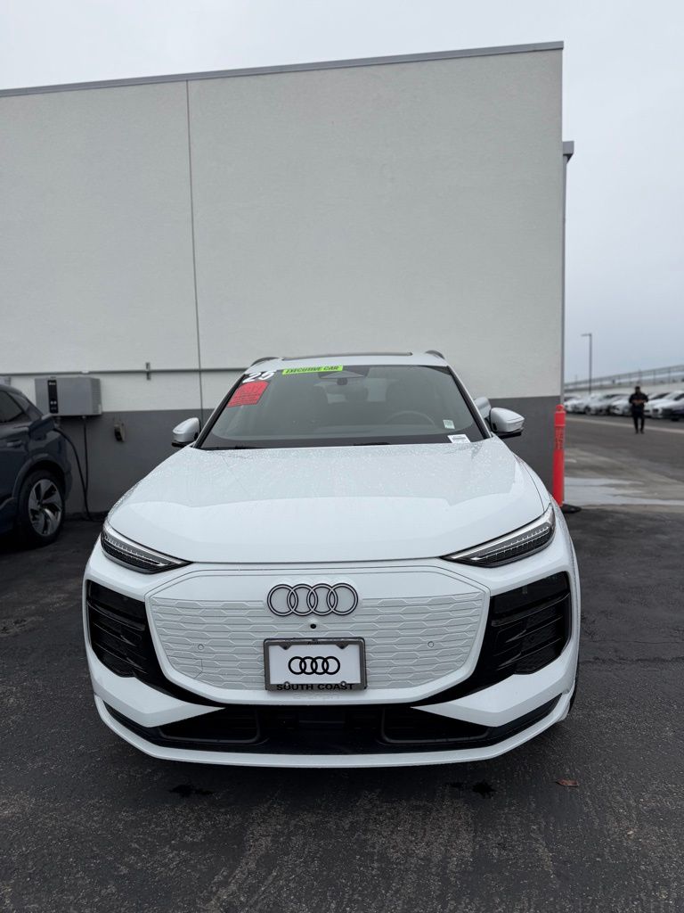 Thumbnail: 2025 Audi Q6 e-tron - 2