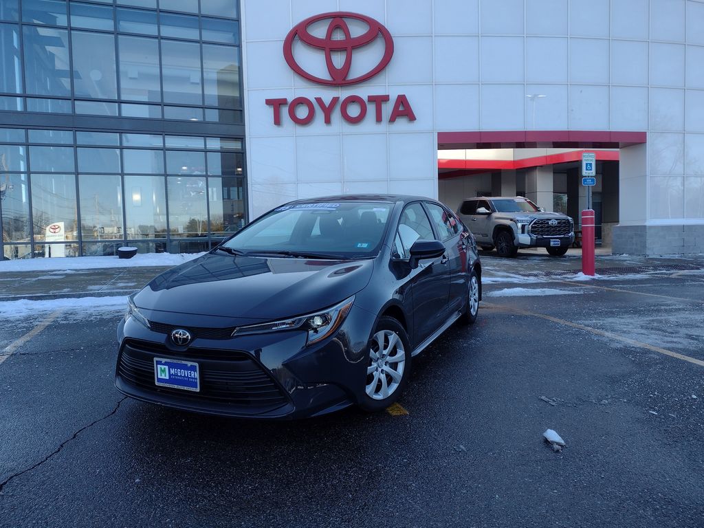 2025 Toyota Corolla LE FWD