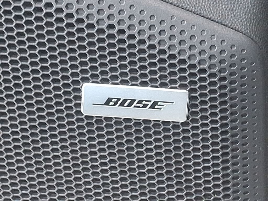 Thumbnail: 2026 Porsche Macan - 24