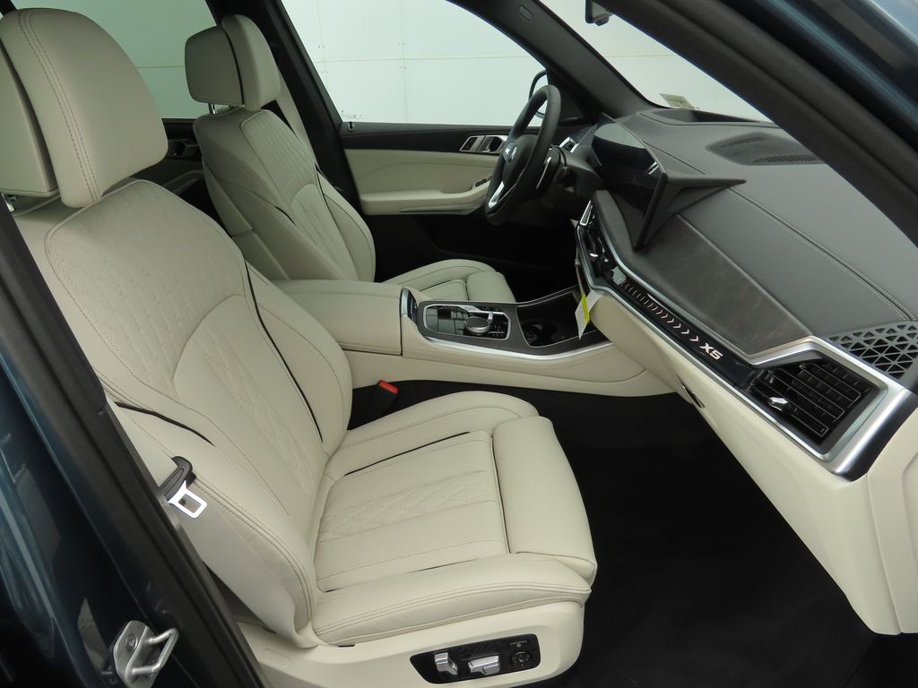 Thumbnail: 2026 BMW X5 - 20