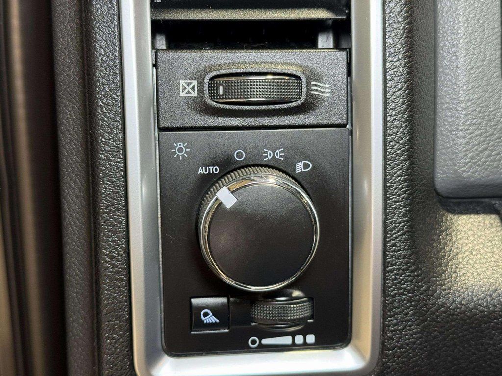 Used 2017 Brilliant Black Crystal Pearlcoat Ram SLT image 8