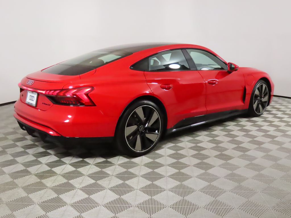 Thumbnail: 2025 Audi e-tron GT - 5