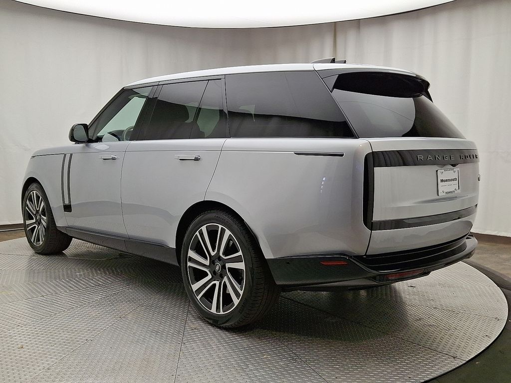 Thumbnail: 2023 Land Rover Range Rover - 6