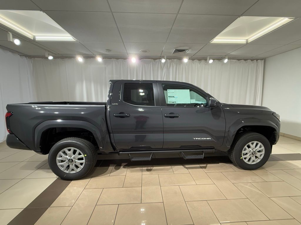 2025 Toyota Tacoma SR5 6
