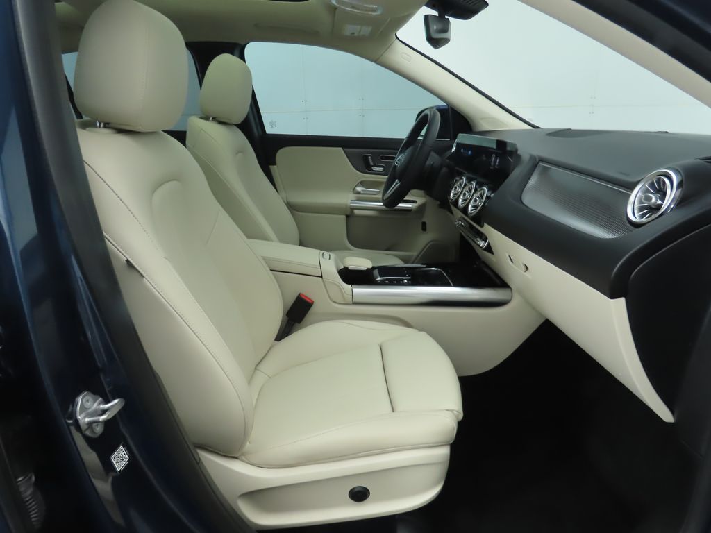 Thumbnail: 2021 Mercedes-Benz GLA - 20