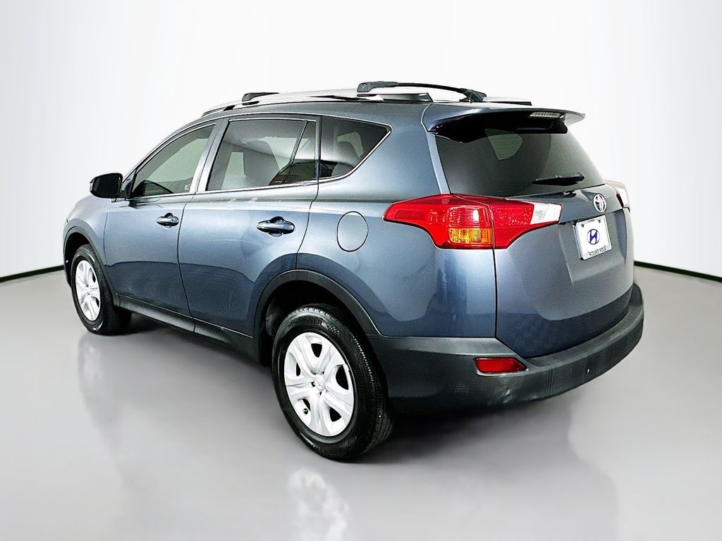2014 Toyota RAV4 LE 7