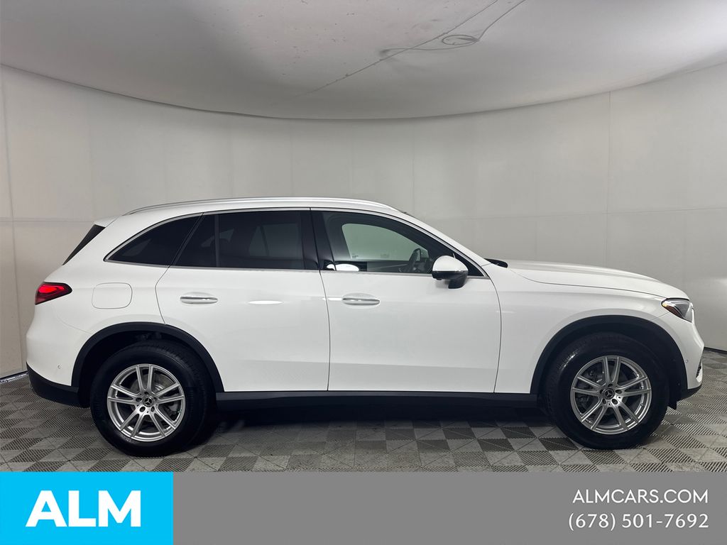 Used 2025 White Mercedes-Benz GLC 300 image 4