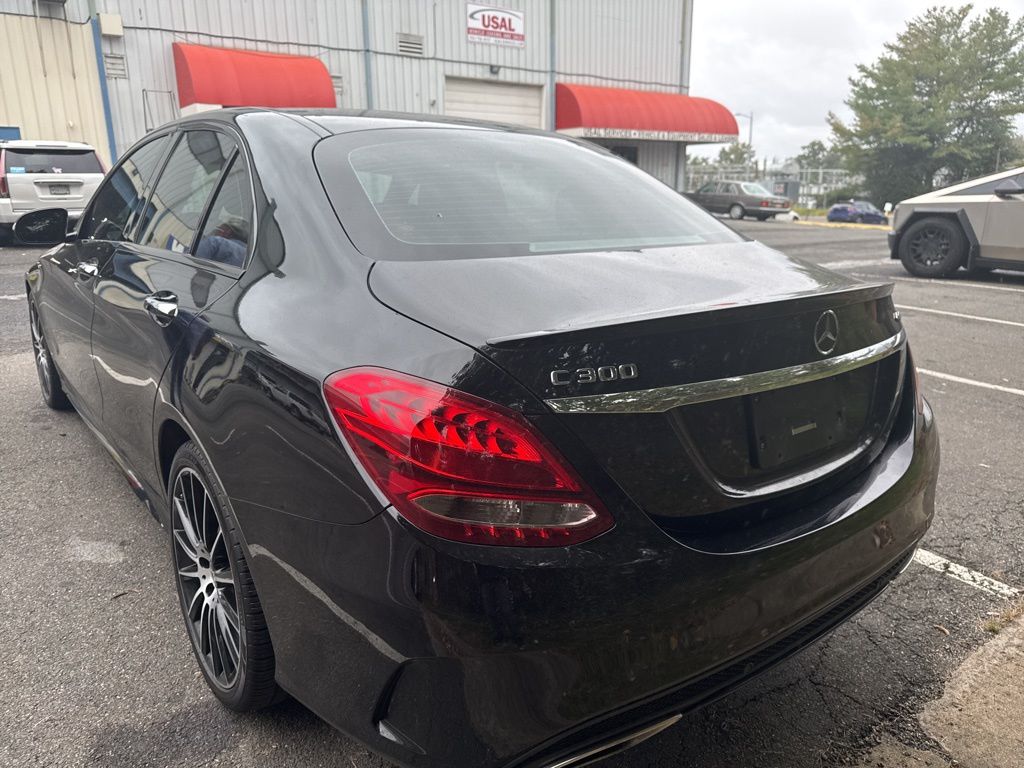 Thumbnail: 2017 Mercedes-Benz C-Class - 5