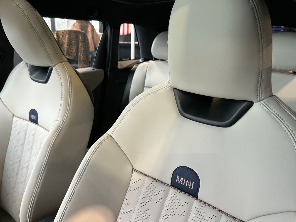 Thumbnail: 2026 MINI Cooper - 14
