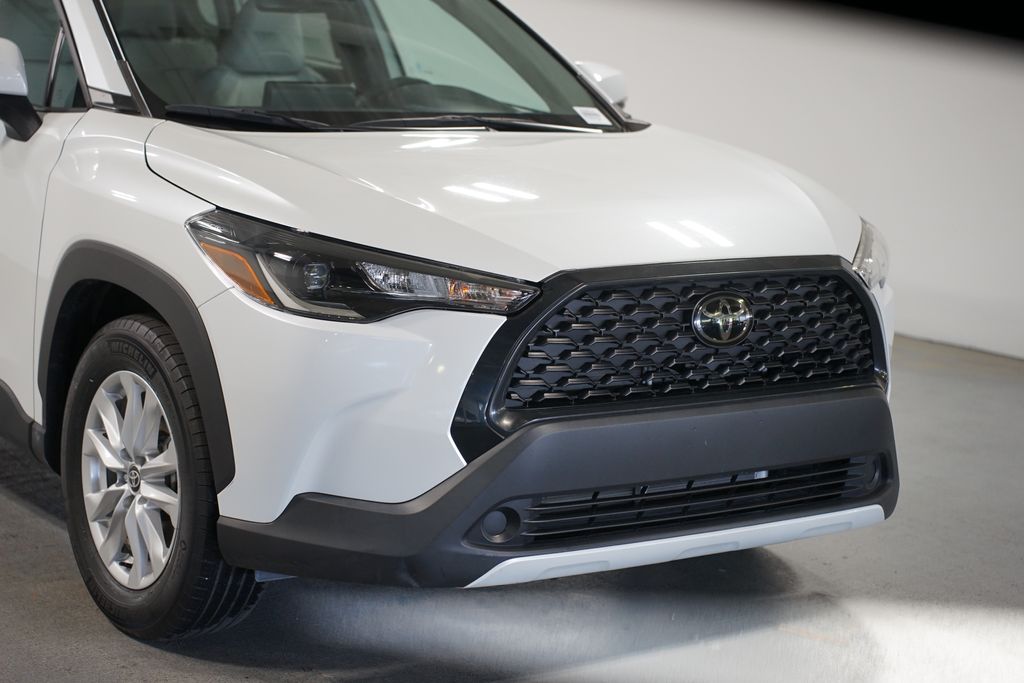 Thumbnail: 2023 Toyota Corolla Cross - 4