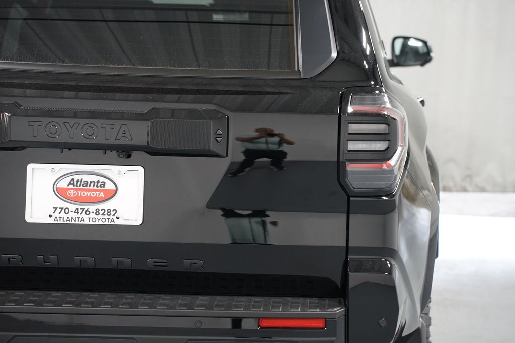 Thumbnail: 2025 Toyota 4Runner - 10