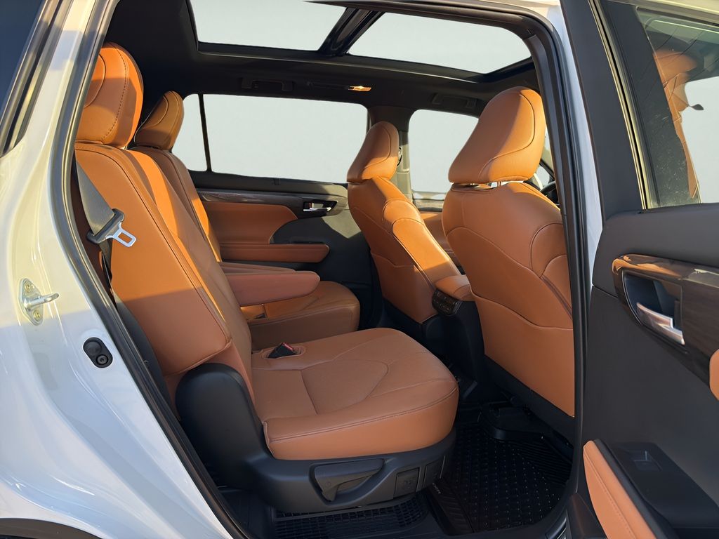 2023 Toyota Highlander Hybrid