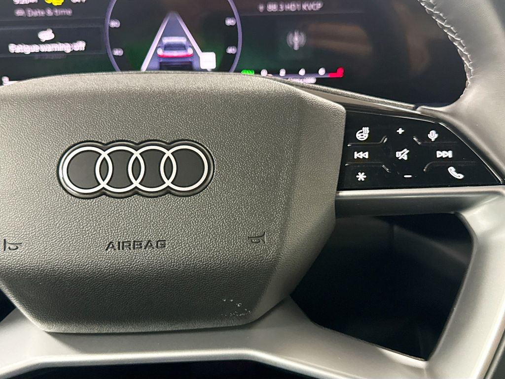 Thumbnail: 2025 Audi Q5 - 12