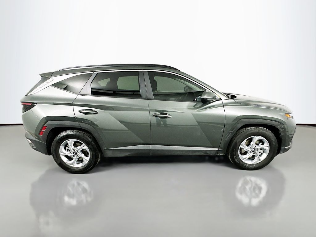 Thumbnail: 2022 Hyundai Tucson - 4