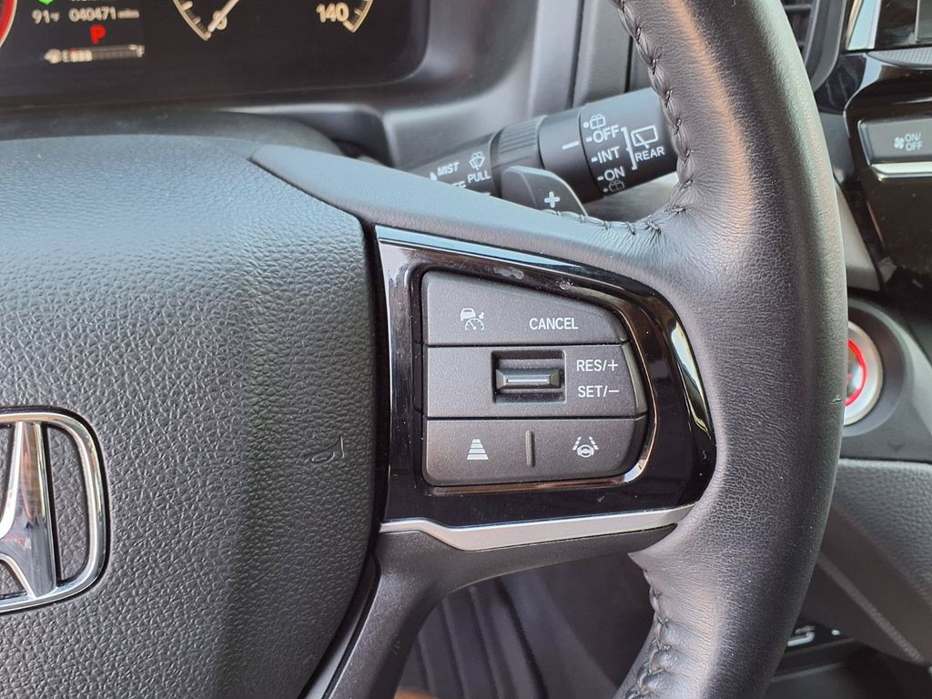 Used 2025 Honda Odyssey Van