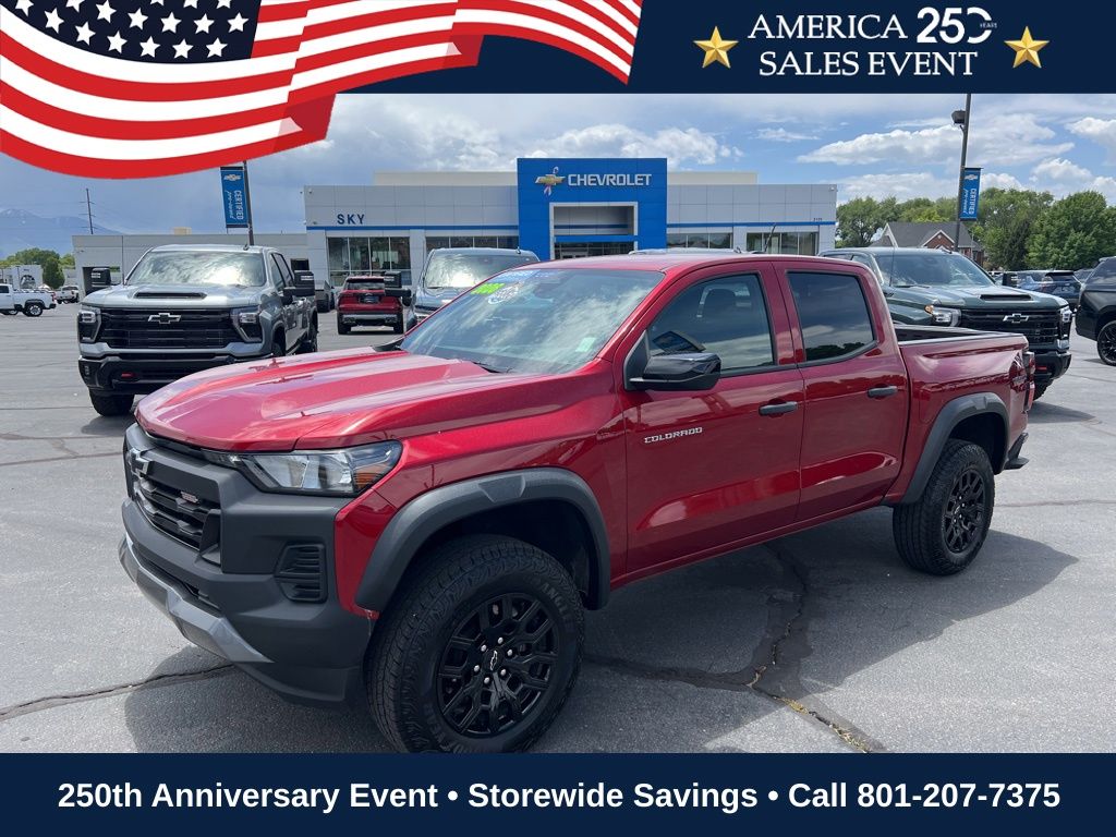 Radiant Red Tintcoat 2026 Chevrolet Colorado Pickup Truck Four-Wheel Drive 8-Speed Automatic