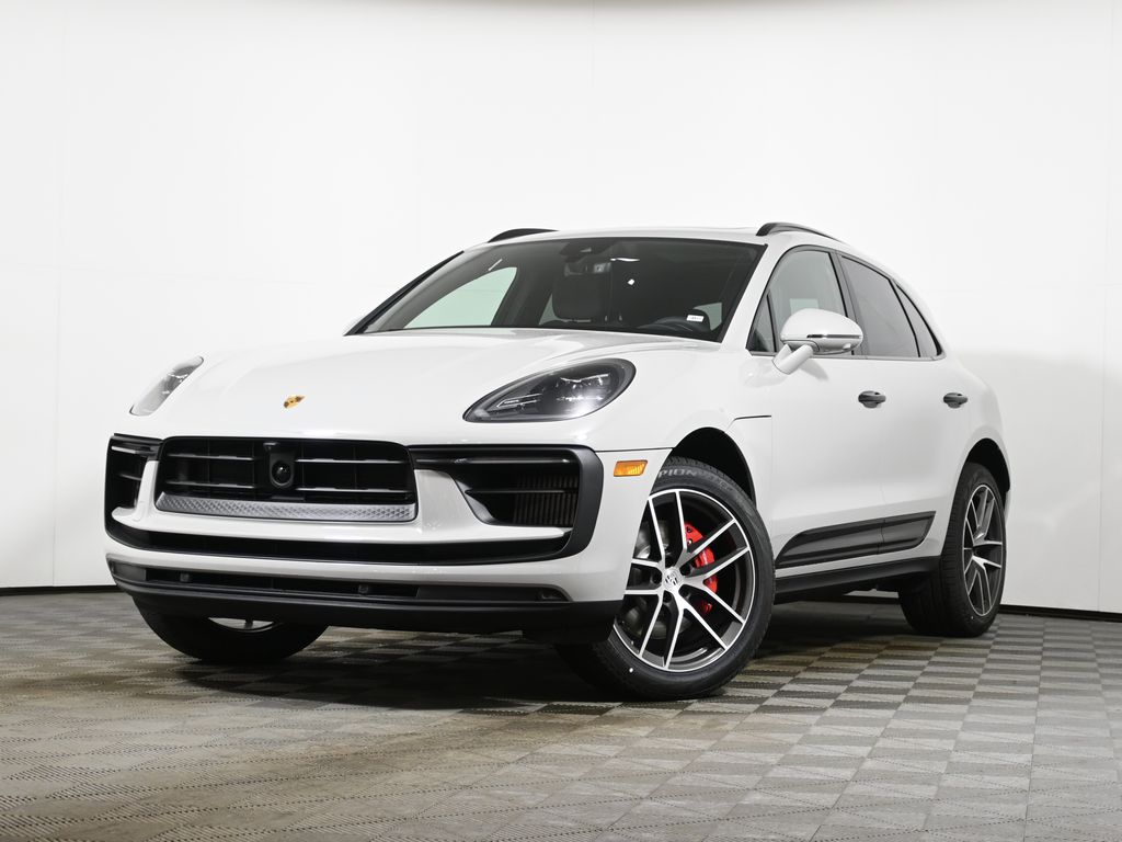 Thumbnail: 2026 Porsche Macan - 1