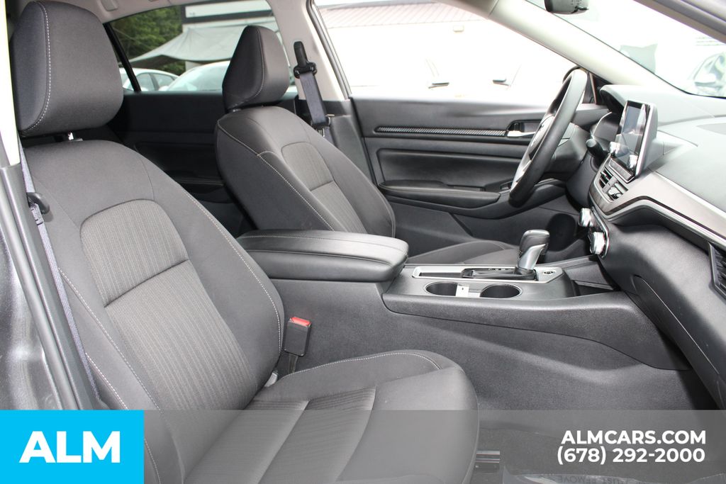 Used 2025 Gray Nissan 2.5 SV image 24