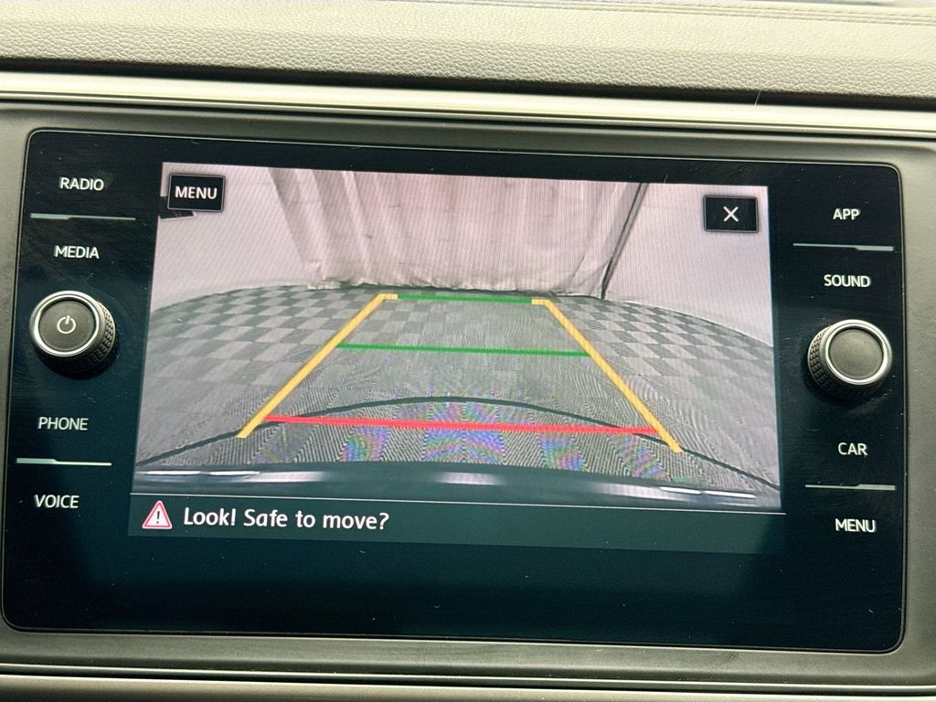 Thumbnail: 2020 Volkswagen Atlas - 14