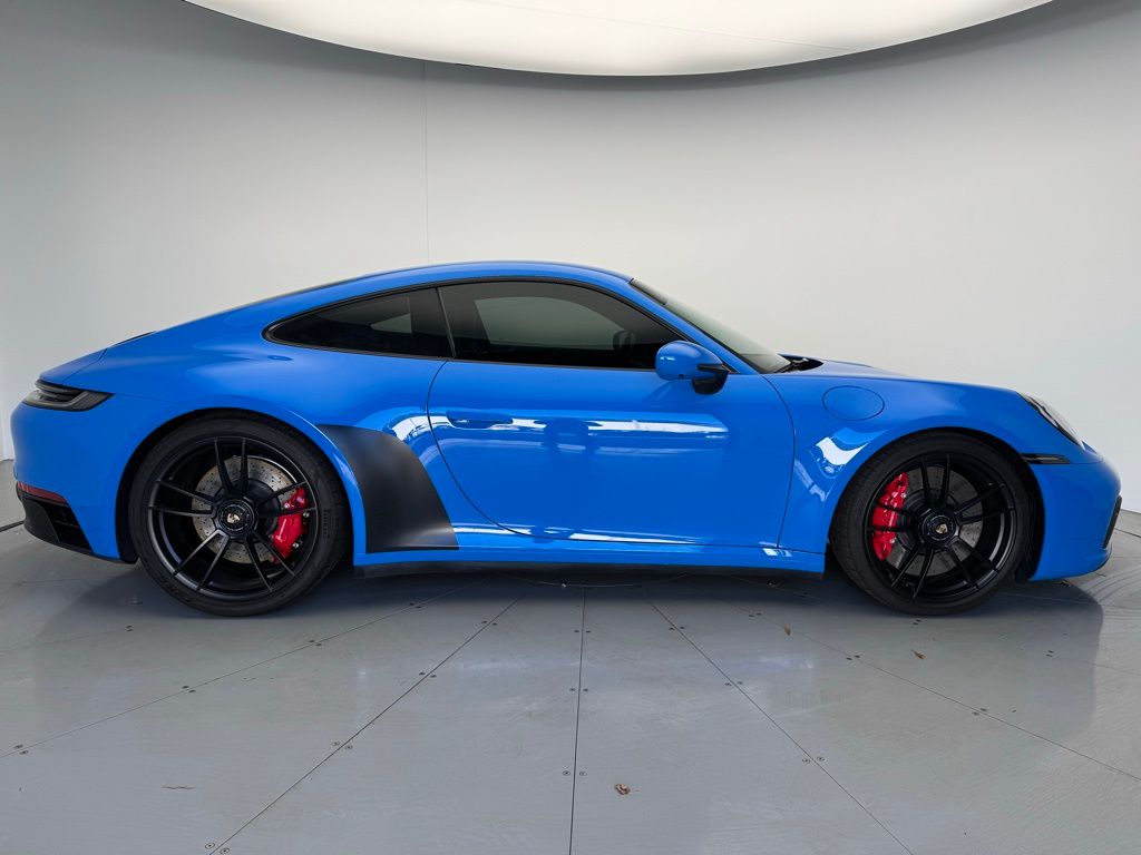 2022 Porsche 911 Carrera 4S 5