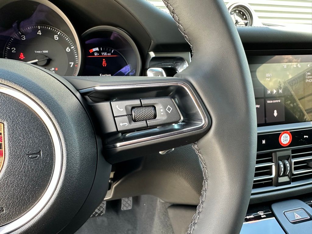 Thumbnail: 2026 Porsche Macan - 19