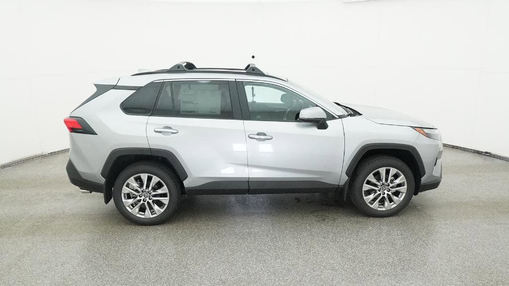 Thumbnail: 2025 Toyota RAV4 - 29