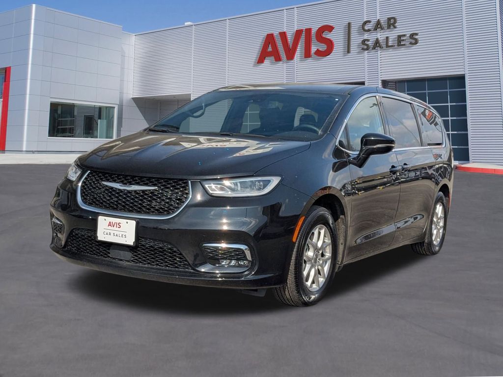 2025 Chrysler Pacifica Select FWD