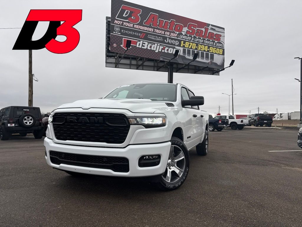 2026 RAM 1500 Express Crew Cab 4WD