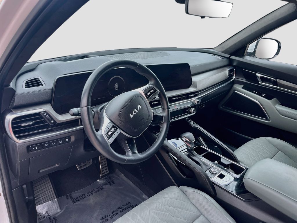 Used 2024 White Kia SX-Prestige X-Pro image 9
