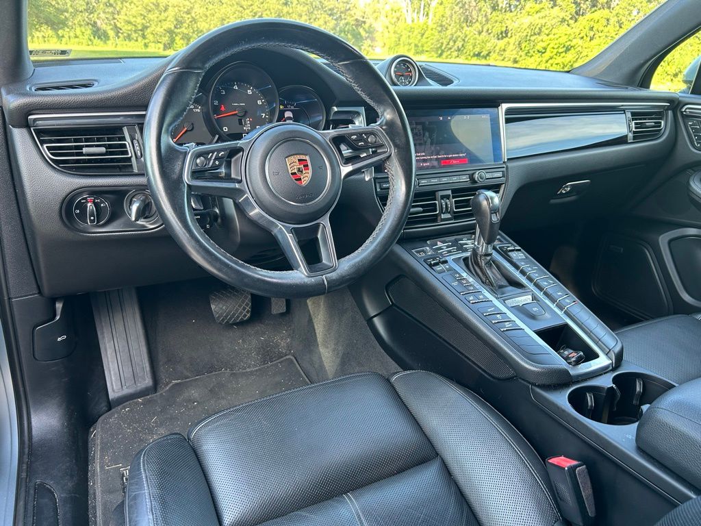 Thumbnail: 2020 Porsche Macan - 12
