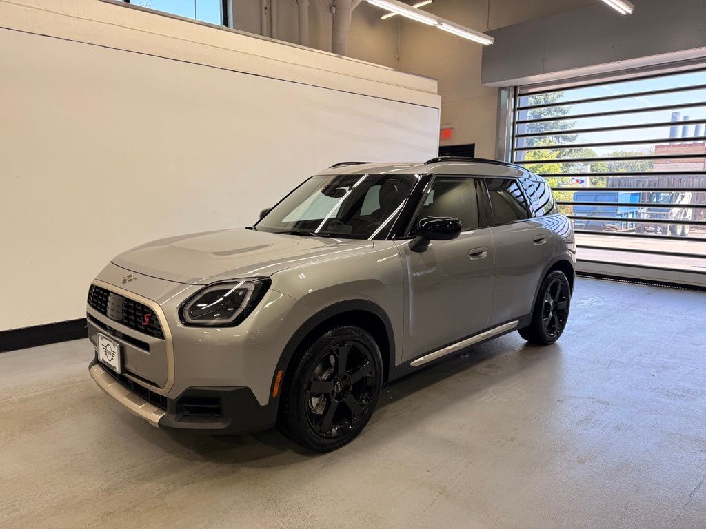 Thumbnail: 2027 MINI Cooper Countryman - 1