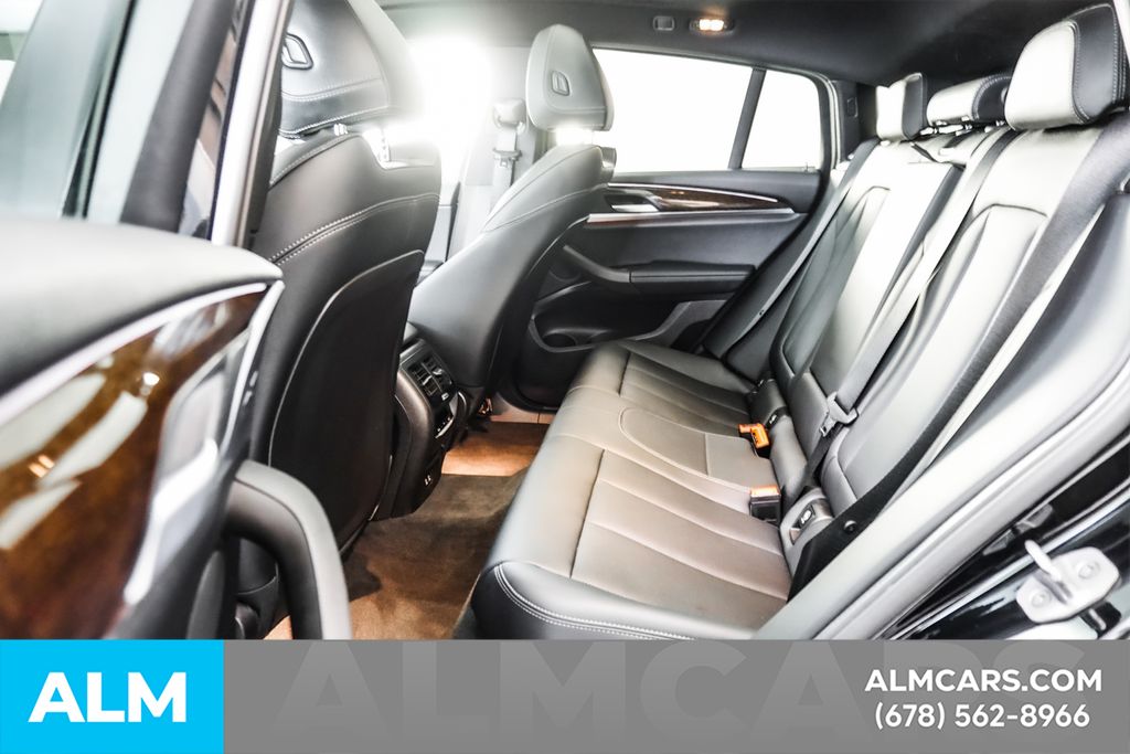 Used 2025 Black BMW xDrive30i image 17