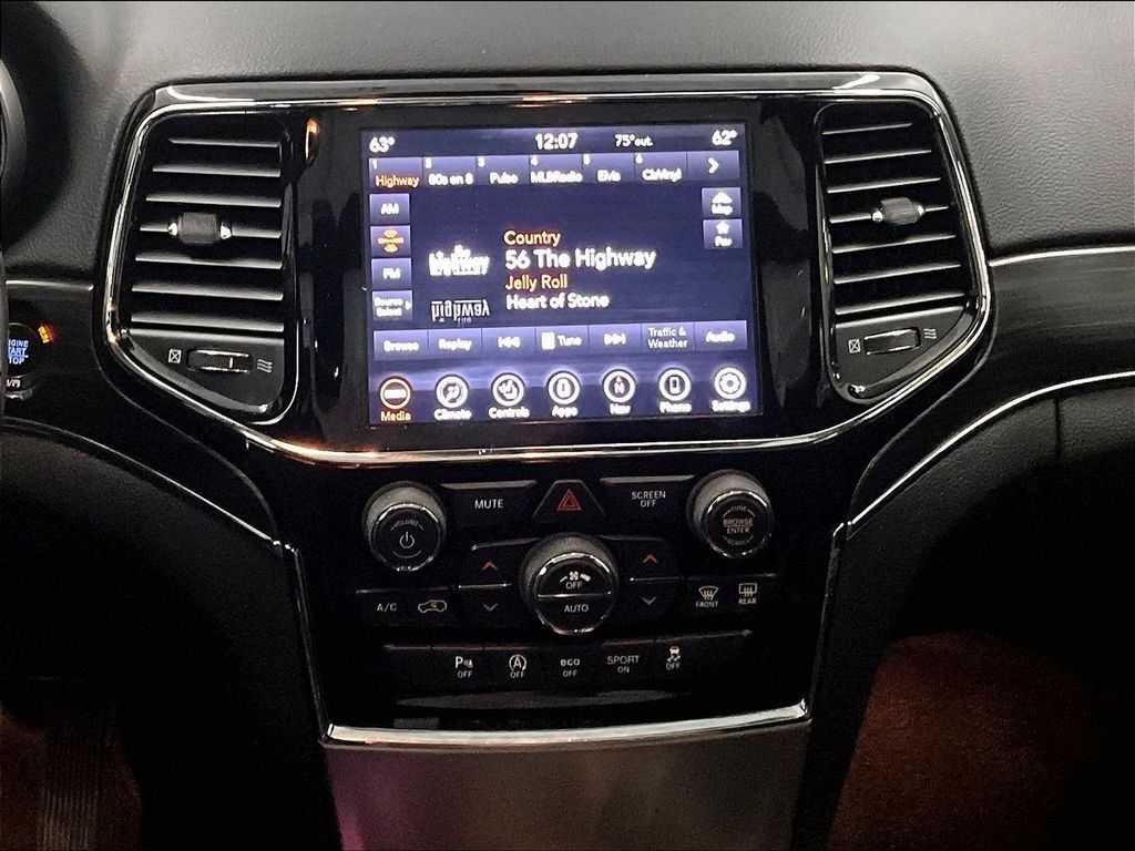 2020 Jeep Grand Cherokee — photo 18