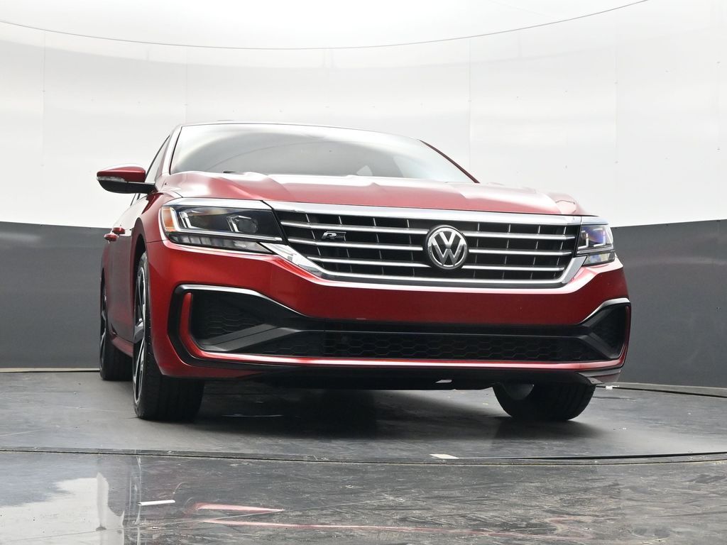 Used 2021  Volkswagen 2.0T R-Line image 32