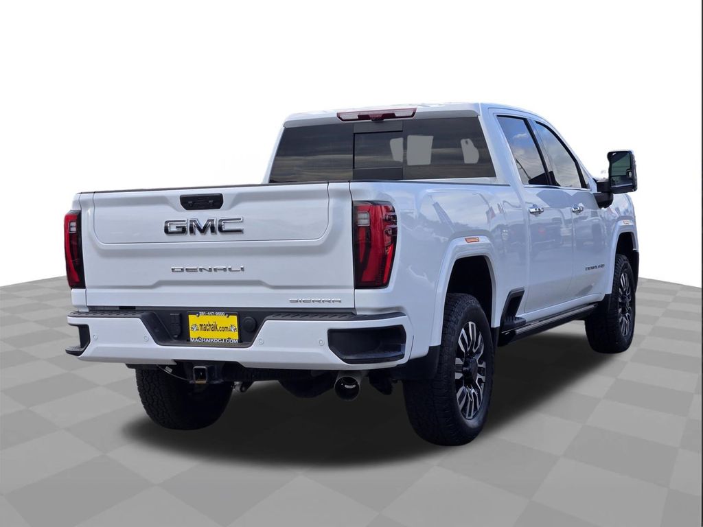 2025 GMC Sierra 2500HD Denali Ultimate - 3