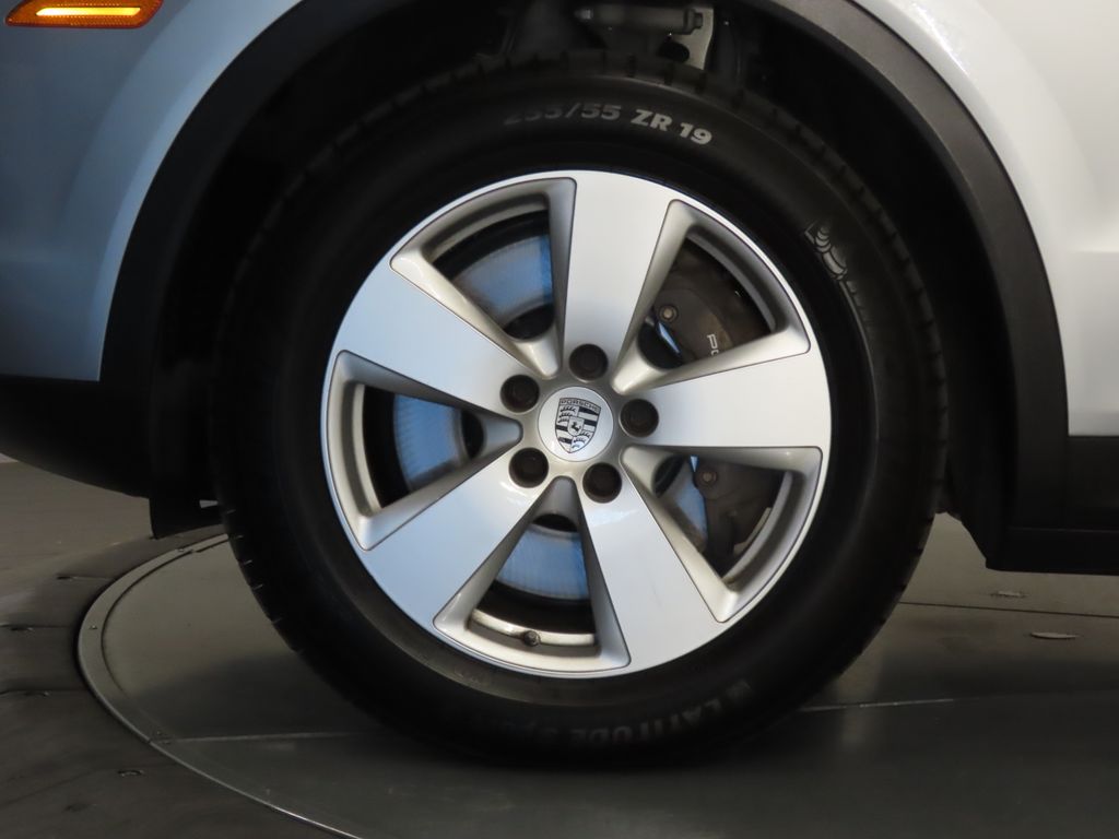 Thumbnail: 2023 Porsche Cayenne - 11