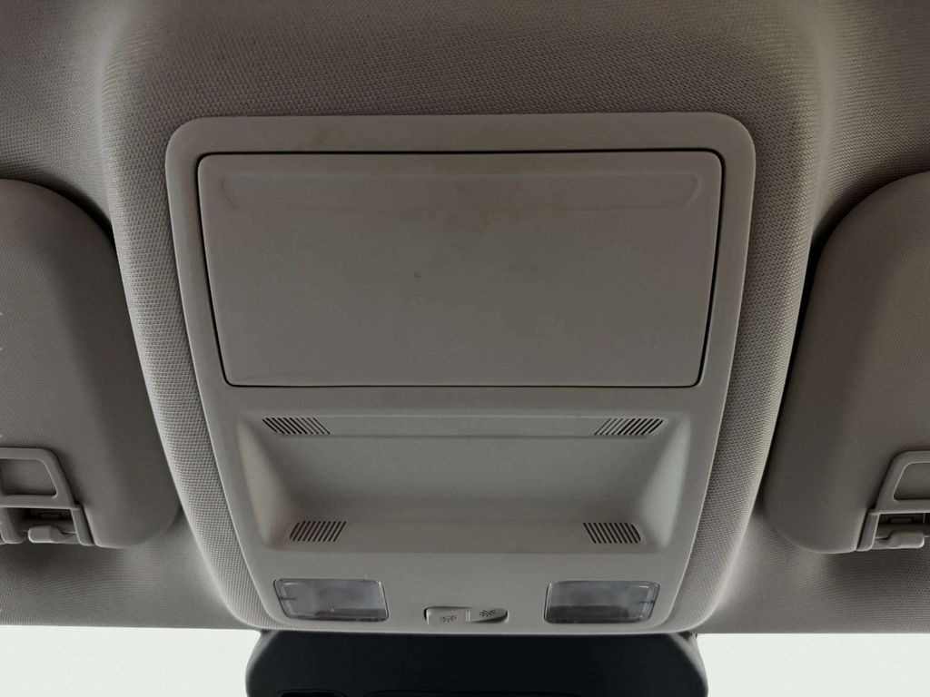 Used 2021 Desert Gold Metallic Ford SE image 20