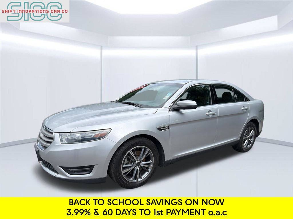 2015 Ford Taurus Plata (Ingot Silver) Sedán Tracción delantera 6 velocidades Automática