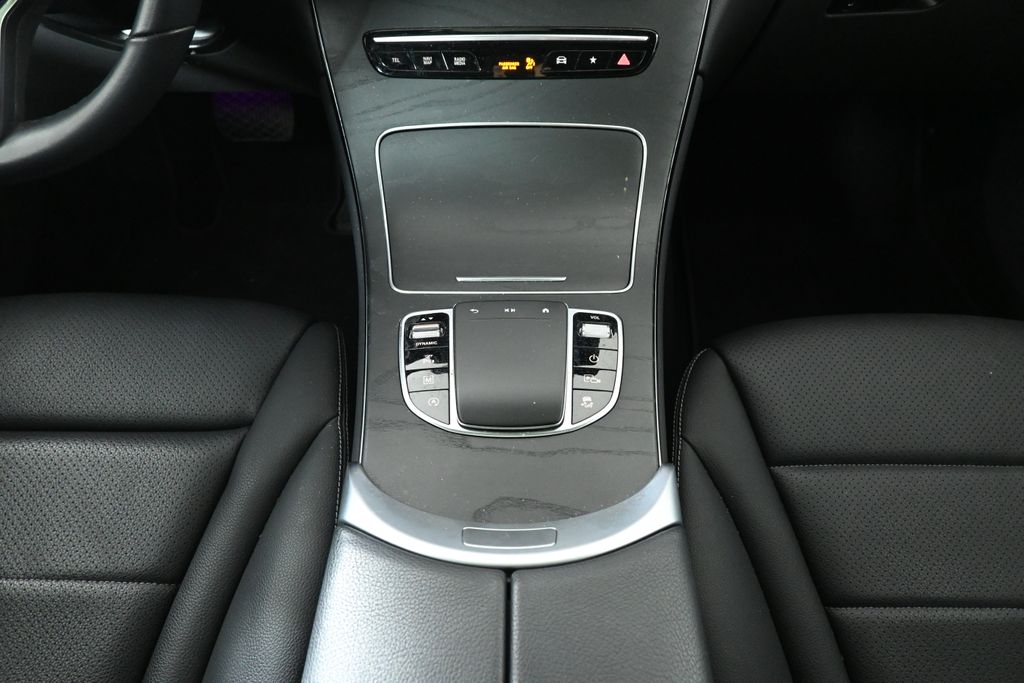 2023 Mercedes-Benz GLC 300 23