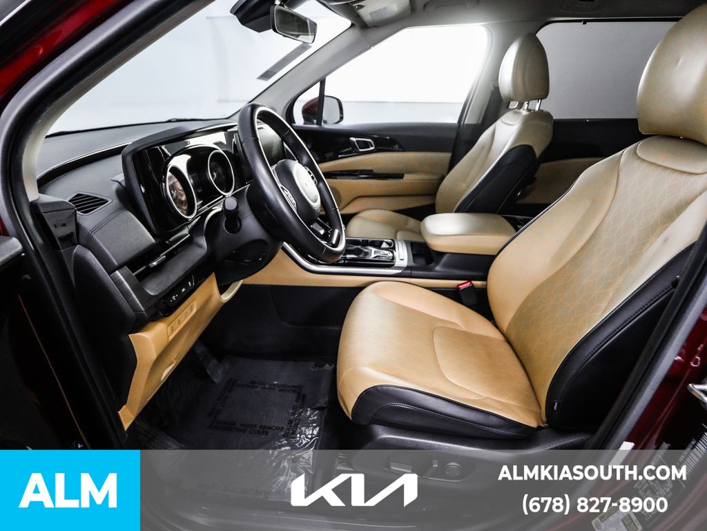 2024 Kia Carnival EX photo 15