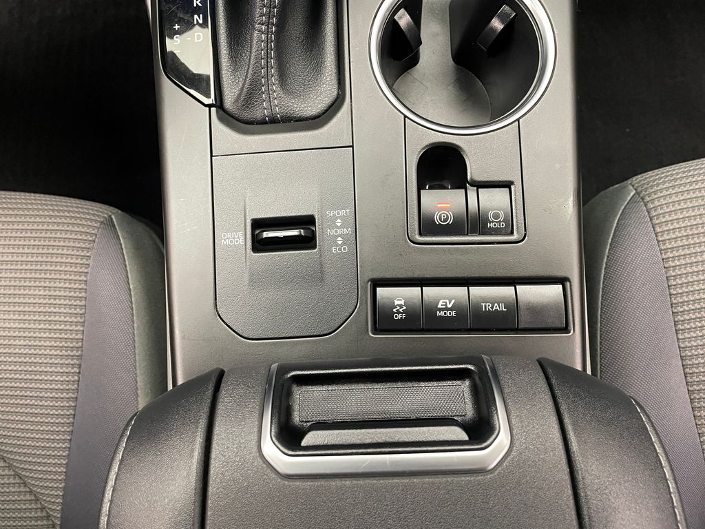 Thumbnail: 2022 Toyota Highlander - 29