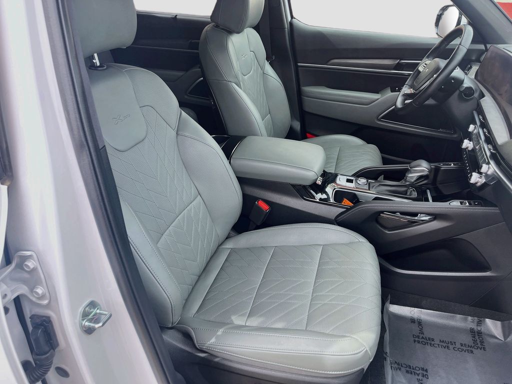Used 2024 White Kia SX-Prestige X-Pro image 31