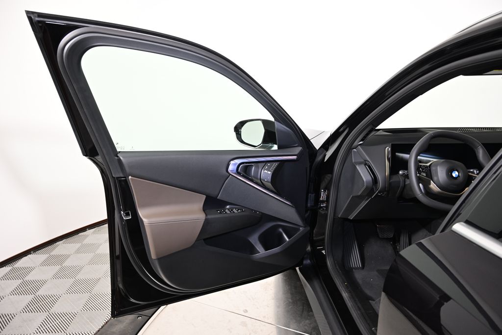 Thumbnail: 2025 BMW X3 - 21