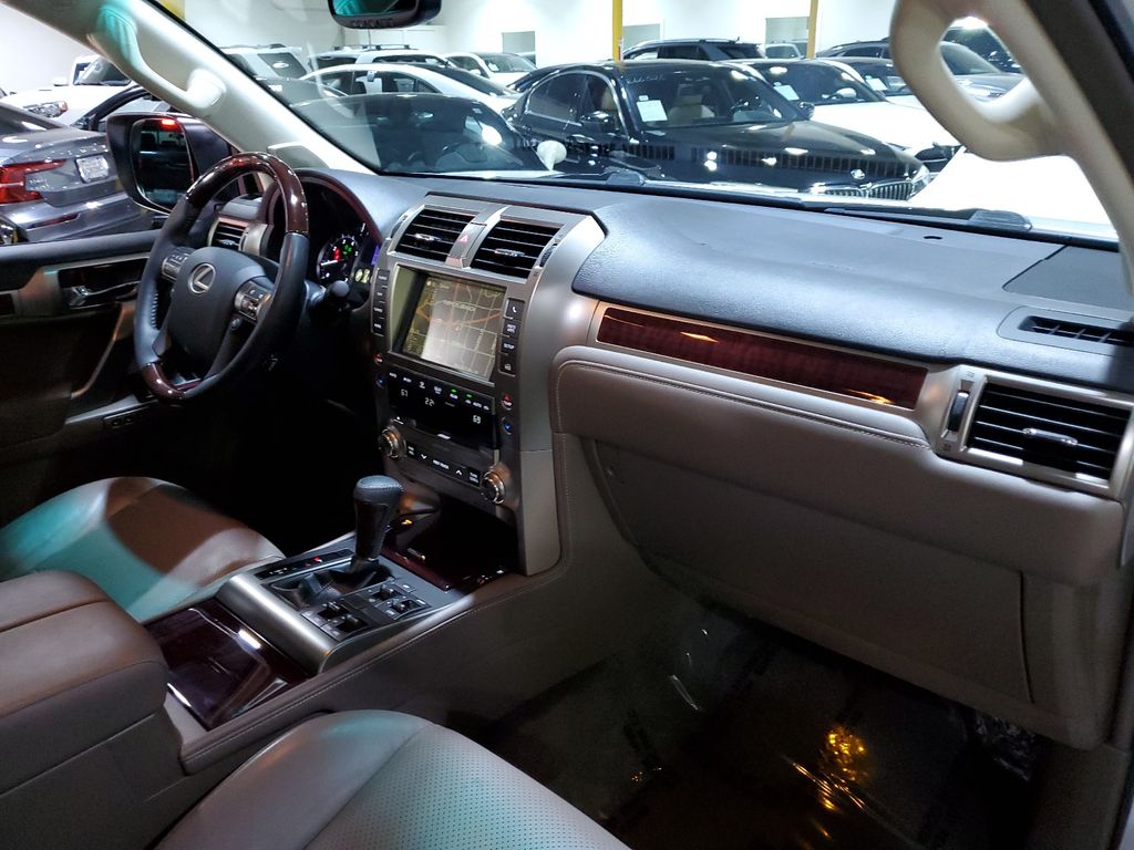 2018 Lexus GX 460 Luxury 15