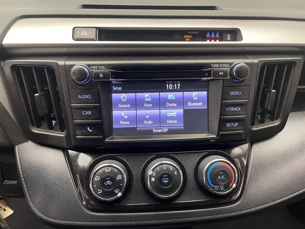 Thumbnail: 2018 Toyota RAV4 - 24