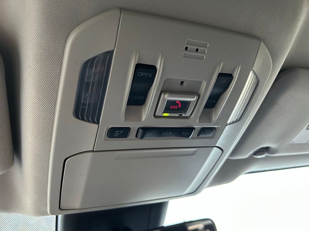 2022 Toyota Highlander XLE 31